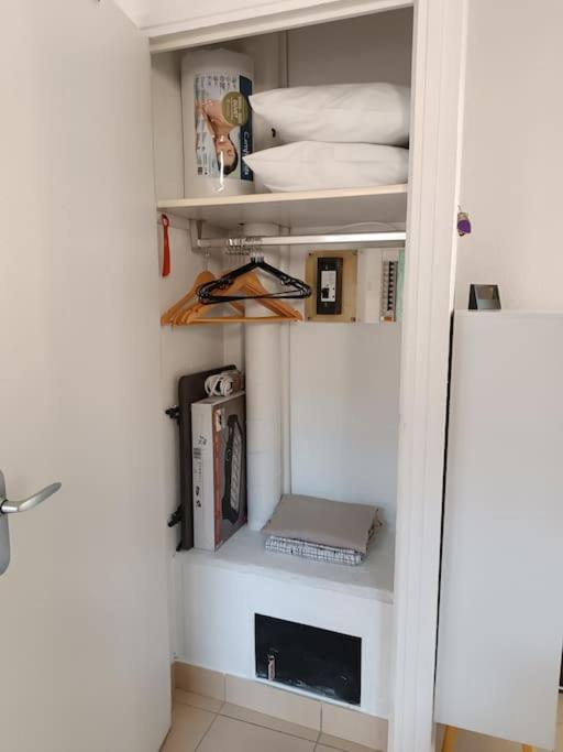 Studio Renove Dans Residence De Vacances Avec Grande Piscine Chauffee, Parking Et Terrasse Agde Eksteriør bilde