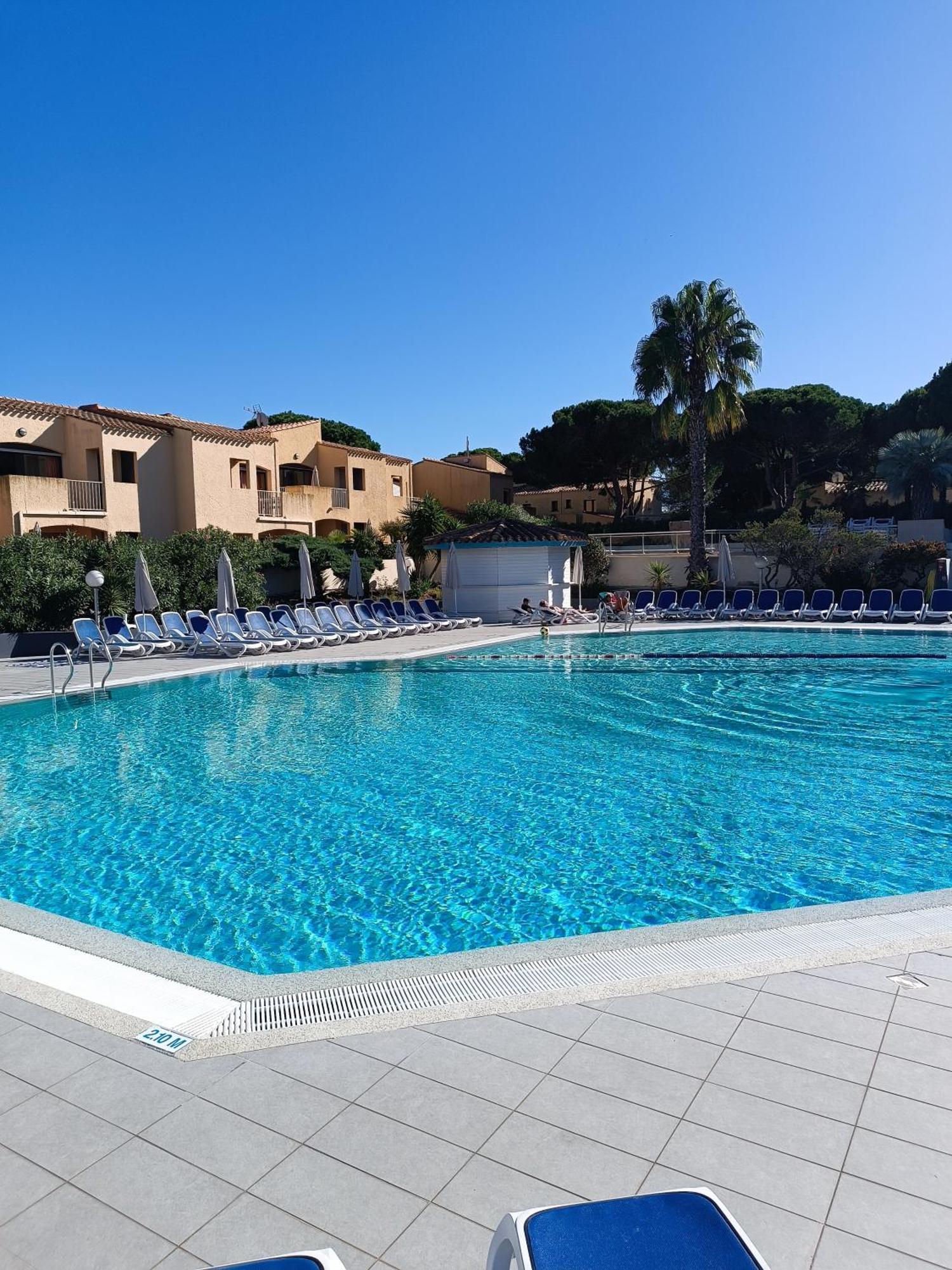 Studio Renove Dans Residence De Vacances Avec Grande Piscine Chauffee, Parking Et Terrasse Agde Eksteriør bilde