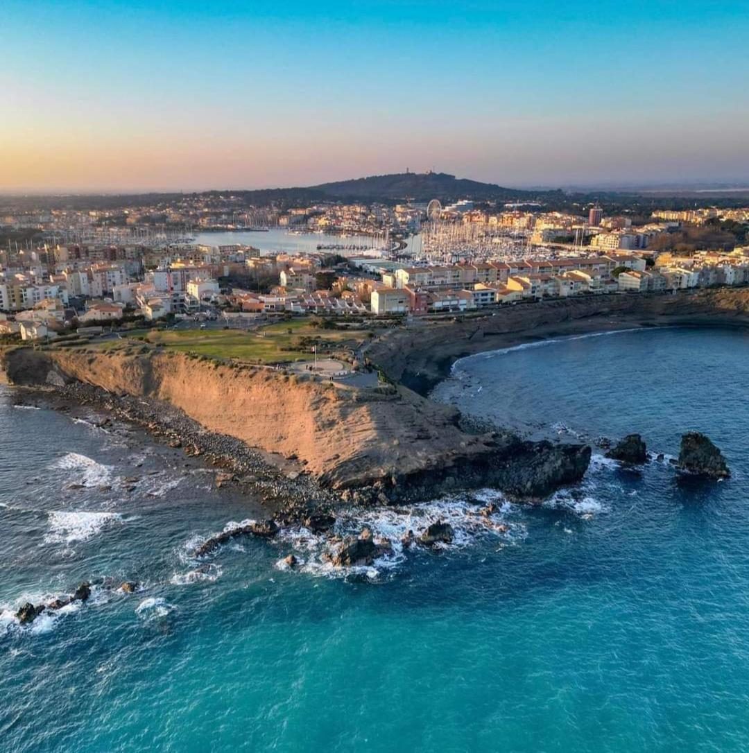 Studio Renove Dans Residence De Vacances Avec Grande Piscine Chauffee, Parking Et Terrasse Agde Eksteriør bilde